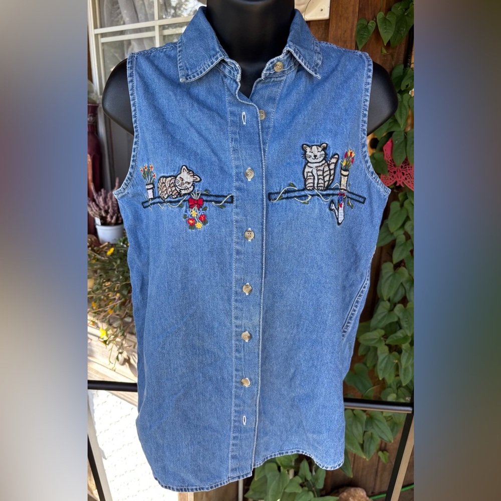 Vintage Cottage Core Kitty Button Up Top Size Small/Medium